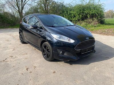 Gebraucht Ford Fiesta Titanium 101 PS (74 kW) 2016 Schwarz Kleinwagen