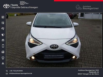 Pianosaweiß Gebraucht 2021 Toyota Aygo Team Kleinwagen | 9.350 € (Fairer Preis)