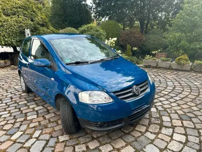 Gebraucht VW Fox 69 PS (50 kW) 2006 Blau Kleinwagen