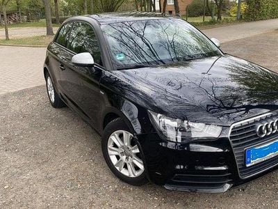 Second-hand Audi A1 S-Line 105 CP (77 kW) 2011 Negru Hatchback