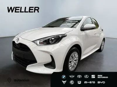 Neu Toyota Yaris Hybrid Active 116 PS (85 kW) 2026 Weiss Kleinwagen