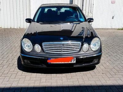 Mercedes E220