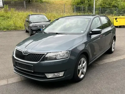 Gebraucht Skoda Rapid 90 PS (66 kW) 2016 Grau Kleinwagen