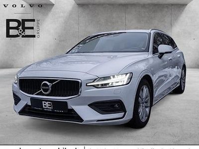 Gebraucht Volvo V60 Momentum 190 PS (139 kW) 2018 Weiss / crystal weiss (metallic) Kombi