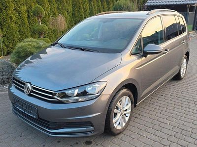 Gebraucht VW Touran Comfortline 150 PS (110 kW) 2018 Grau Van / Kleinbus