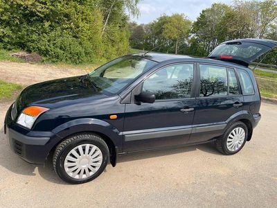 Second-hand Ford Fusion 101 CP (74 kW) 2005 Albastru Hatchback