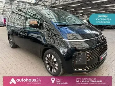 Gebraucht Hyundai Staria Signature 177 PS (130 kW) 2023 Schwarz Van / Kleinbus
