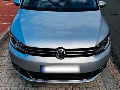 Gebraucht VW Touran 105 PS (77 kW) 2015 Silber Van / Kleinbus