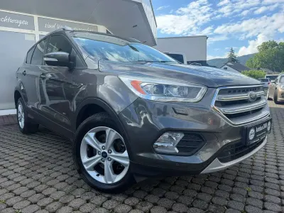 Gebraucht Ford Kuga Titanium 182 PS (133 kW) 2017 Grau SUV