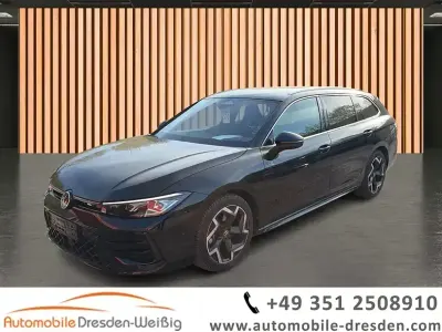 Begagnad VW Passat R-line 150 HK (110 kW) 2025 Svart Kombi