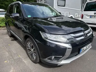 Gebraucht Mitsubishi Outlander Diamant Edition 150 PS (110 kW) 2016 Schwarz SUV