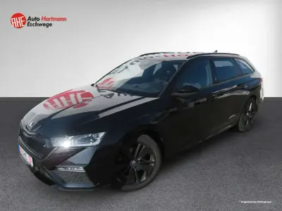 Gebraucht Skoda Octavia RS 200 PS (147 kW) 2023 Schwarz magic perleffekt Kombi