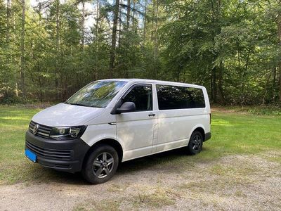 Używany VW Caravelle 102 KM (75 kW) 2018 Biały Van