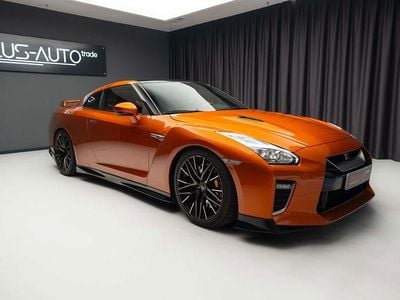 Begagnad Nissan GT-R Prestige 570 HK (419 kW) 2021 Orange Sportkupé