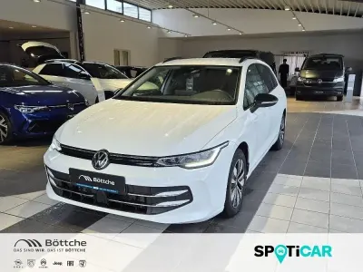 Gebraucht VW Golf VIII Goal 116 PS (85 kW) 2024 Pure white Limousine