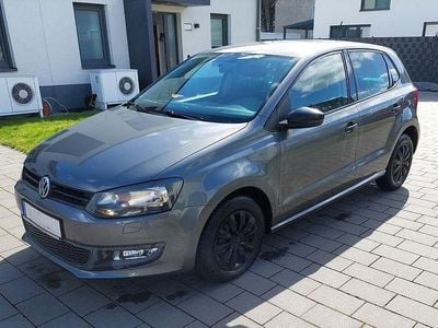 Usado VW Polo Trendline 60 HP (44 kW) 2011 Cinzento Citadino