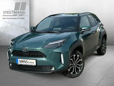 Neu Toyota Yaris Cross 131 PS (96 kW) 2026 Grün SUV