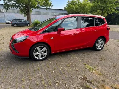 Gebraucht Opel Zafira Tourer drive 140 PS (102 kW) 2015 Rot Van / Kleinbus