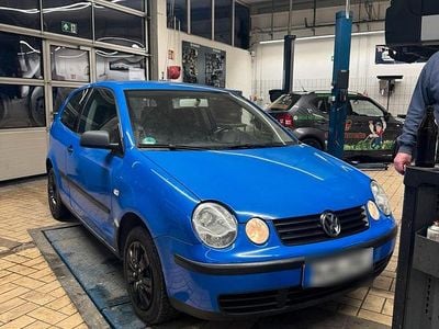Gebraucht VW Polo 60 PS (44 kW) 2001 Blau Kleinwagen