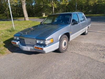 Usata Cadillac Fleetwood 180 CV (132 kW) 1990 Grigio Berlina