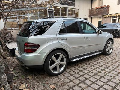 Gebraucht Mercedes ML320 231 PS (169 kW) 2006 Silber SUV
