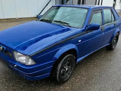 Gebraucht Alfa Romeo 75 200 PS (147 kW) 1990 Blau Limousine