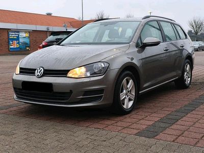 Gebraucht VW Golf VII 110 PS (80 kW) 2016 Grau Kombi