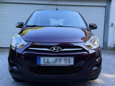 Gebraucht Hyundai i10 Edition 69 PS (50 kW) 2013 Violett Kleinwagen