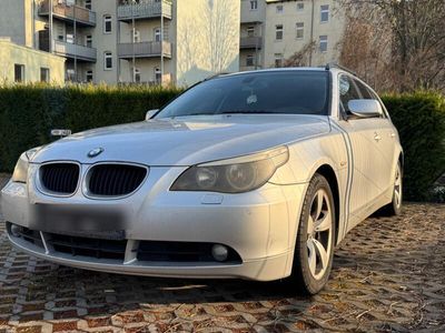 BMW 525