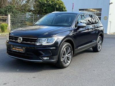 Gebraucht VW Tiguan Allspace Comfortline 150 PS (110 kW) 2018 Deep black perleffekt SUV