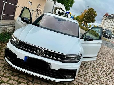 Usata VW Tiguan R-line 190 CV (139 kW) 2020 Bianco SUV