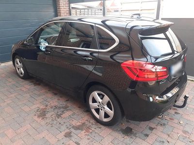 Gebraucht BMW 218 Active Tourer Sport Line 150 PS (110 kW) 2015 Schwarz Van / Kleinbus