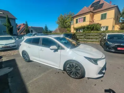 Gebraucht Toyota Corolla Team 116 PS (85 kW) 2021 Weiß Kombi