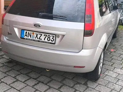 Gebraucht Ford Fiesta 65 PS (47 kW) 2004 Silber Kleinwagen