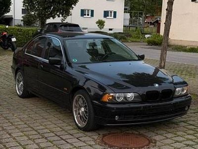 BMW 525