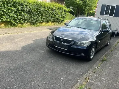 Gebraucht BMW 320 163 PS (119 kW) 2007 Schwarz Kombi