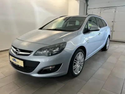 Gebraucht Opel Astra Energy 120 PS (88 kW) 2014 Diamant blau(m2) / diam silb Kombi