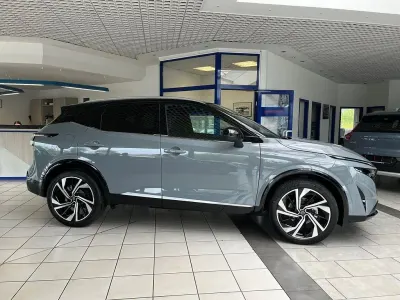 Neu Nissan Qashqai Premium Edition 158 PS (116 kW) 2026 Ceramicgrau SUV