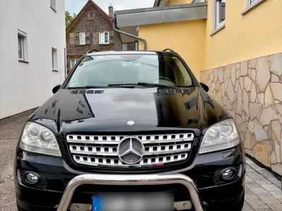 Begagnad Mercedes ML320 224 HK (164 kW) 2005 Svart SUV