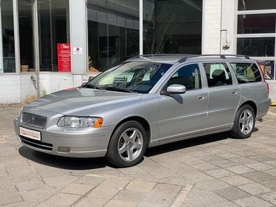 Second-hand Volvo V70 Comfort 163 CP (119 kW) 2006 Argintiu Break