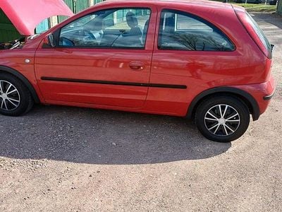 Second-hand Opel Corsa 60 CP (44 kW) 2004 Roșu Hatchback
