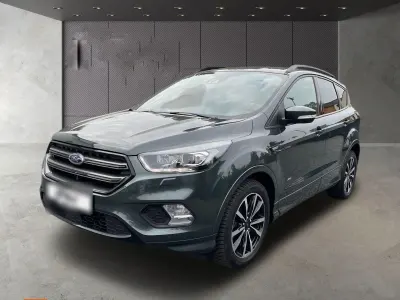 Usata Ford Kuga ST-Line 182 CV (133 kW) 2017 Verde SUV