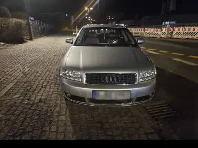 Gebraucht Audi A4 2003 Grau Limousine