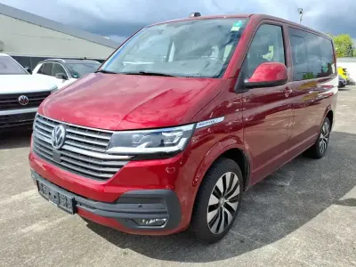 Używany VW T6.1 Comfortline 150 KM (110 kW) 2021 Czerwony Van