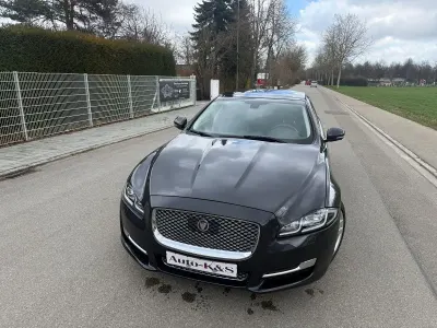 Gebraucht Jaguar XJ Portfolio 300 PS (220 kW) 2017 Grau Limousine