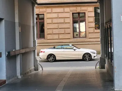Gebraucht Mercedes C200 AMG 184 PS (135 kW) 2017 Weiß Cabrio