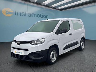Weiß Gebraucht 2024 Toyota Proace City City Van / Kleinbus | 24.649 € (Etwas zu teuer)