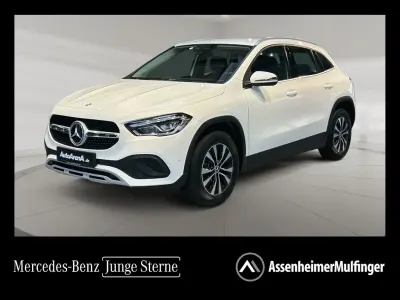 Gebraucht Mercedes GLA250 Style 160 PS (117 kW) 2022 Unilack polarweiß SUV