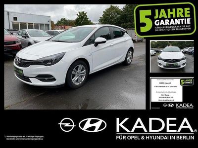 Mineral/polar weiss (055p) Gebraucht 2021 Opel Astra Edition Limousine | 14.990 € (Superpreis)