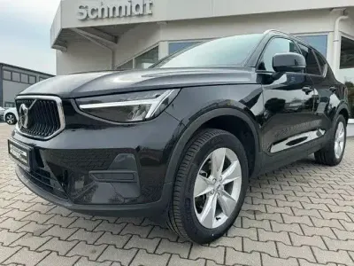 Gebraucht Volvo XC40 Core 163 PS (119 kW) 2025 Schwarz SUV
